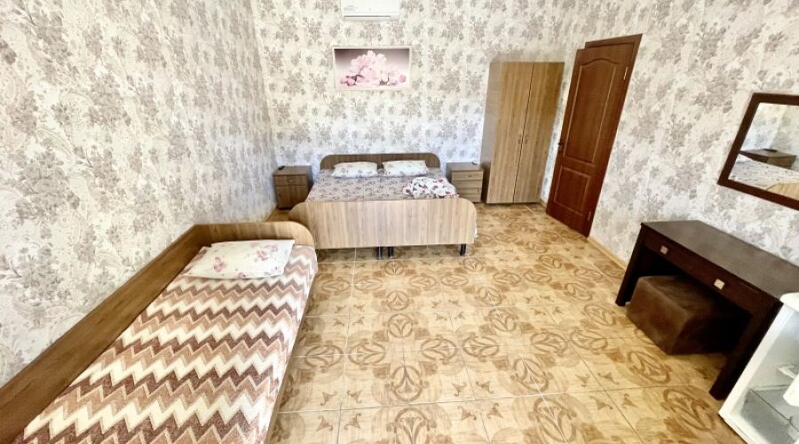 Стандарт 3-местный с террасой 1 этаж